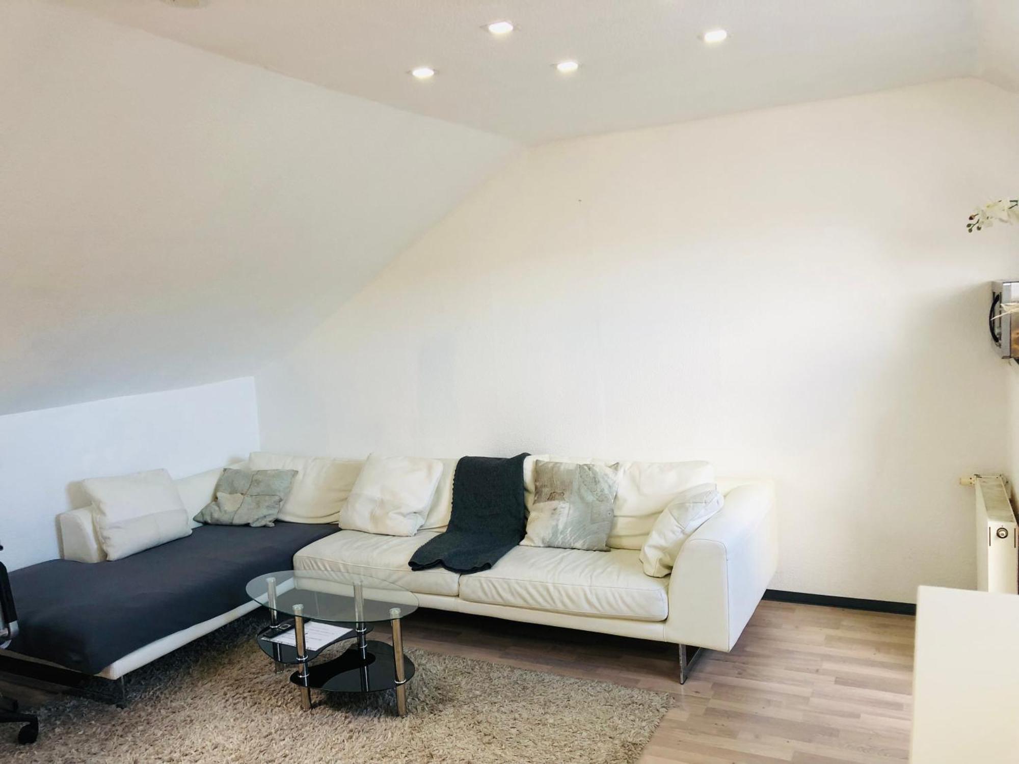 Caleva'S Bnb Pforzheim Exteriör bild